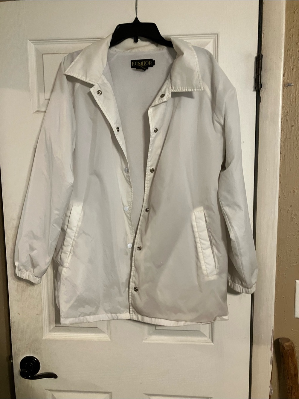 Unisex White Lightweight Snap-Front Jacket - Outerwear - Size Large